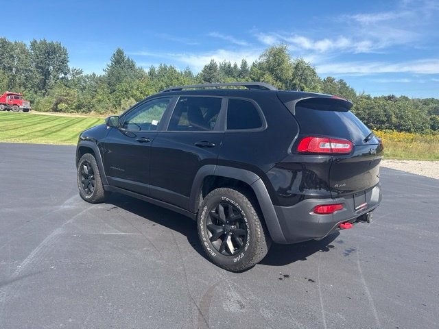 Used 2017 Jeep Cherokee Trailhawk with VIN 1C4PJMBS8HW589227 for sale in Houghton Lake, MI