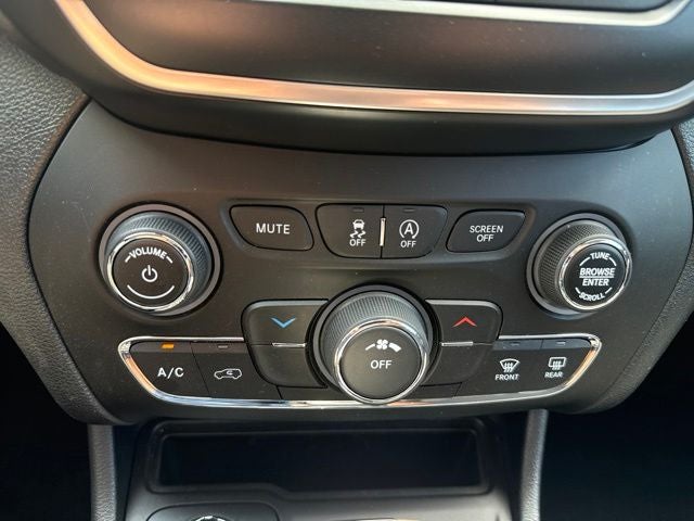 2022 Jeep Cherokee North