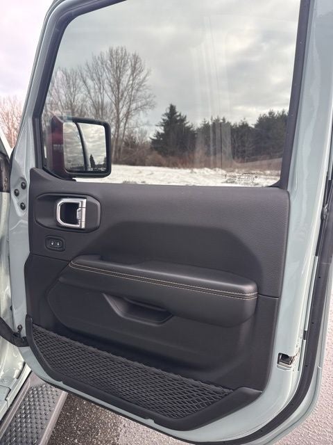 2024 Jeep Wrangler 4-Door Sahara