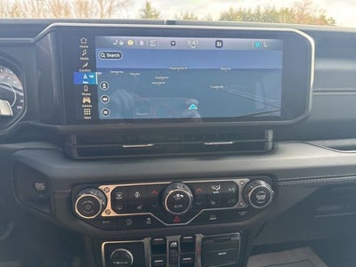 2024 Jeep Wrangler 4-Door Sahara