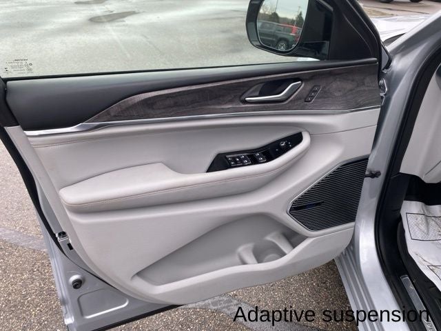 2022 Jeep Grand Cherokee Overland 4x4