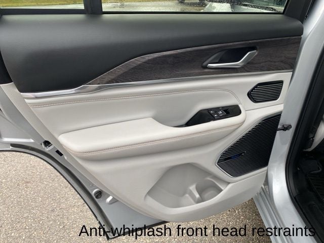 2022 Jeep Grand Cherokee Overland 4x4