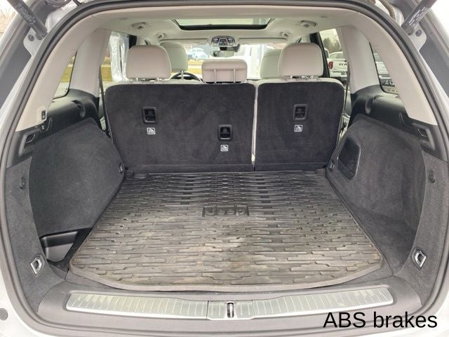 2022 Jeep Grand Cherokee Overland 4x4