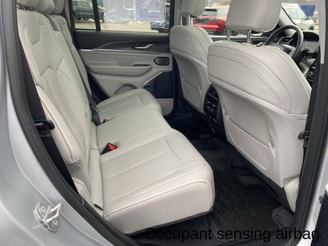 2022 Jeep Grand Cherokee Overland 4x4