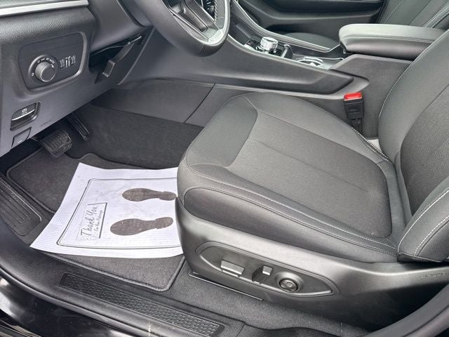 2026 Jeep Grand Cherokee GRAND CHEROKEE L LAREDO X 4X4