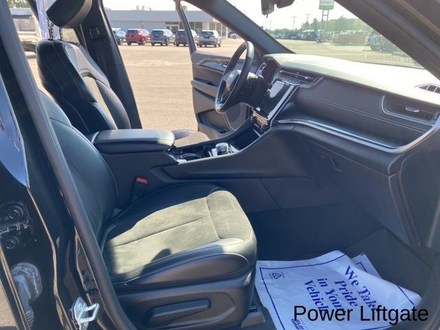 2022 Jeep Grand Cherokee L Altitude 4x4