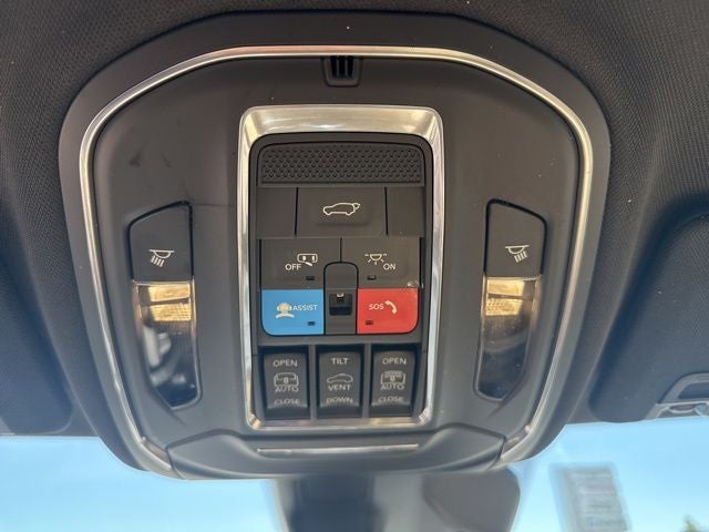 2023 Jeep Grand Cherokee L Limited 4x4