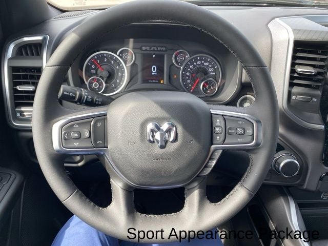 2025 RAM Ram 1500 RAM 1500 BIG HORN CREW CAB 4X4 5'7' BOX