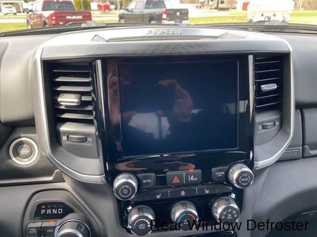 2025 RAM Ram 1500 RAM 1500 BIG HORN CREW CAB 4X4 5'7' BOX