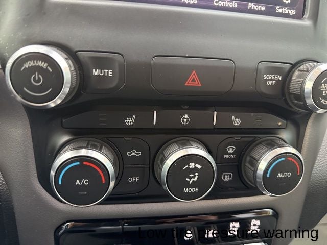 2019 RAM 1500 Big Horn/Lone Star Crew Cab 4x4 5'7' Box