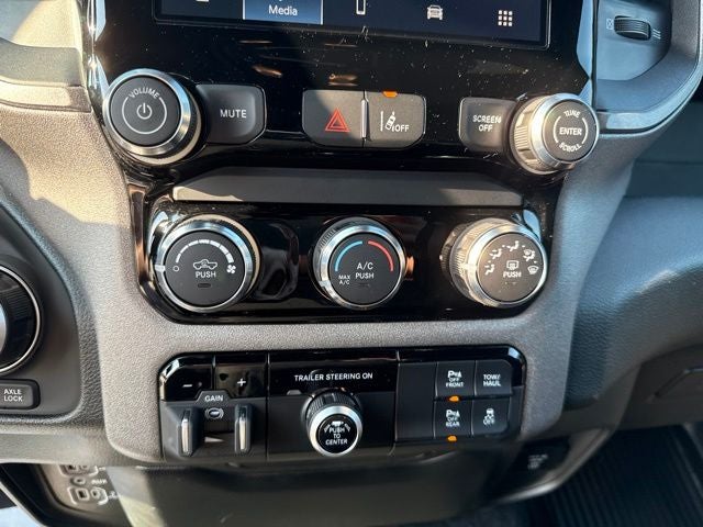 2026 RAM Ram 1500 RAM 1500 WARLOCK CREW CAB 4X4 5'7' BOX