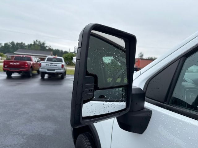 2022 Chevrolet Silverado 3500HD Chassis LT