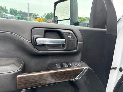 2022 Chevrolet Silverado 3500HD Chassis LT
