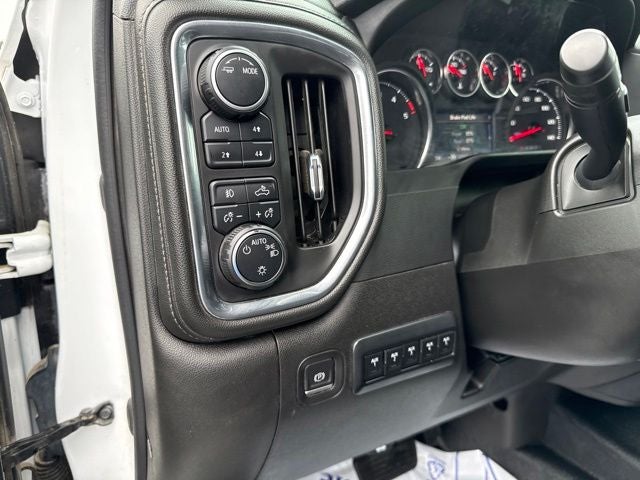2022 Chevrolet Silverado 3500HD Chassis LT