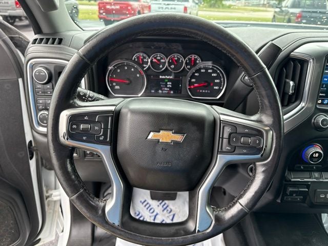 2022 Chevrolet Silverado 3500HD Chassis LT