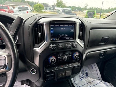 2022 Chevrolet Silverado 3500HD Chassis LT
