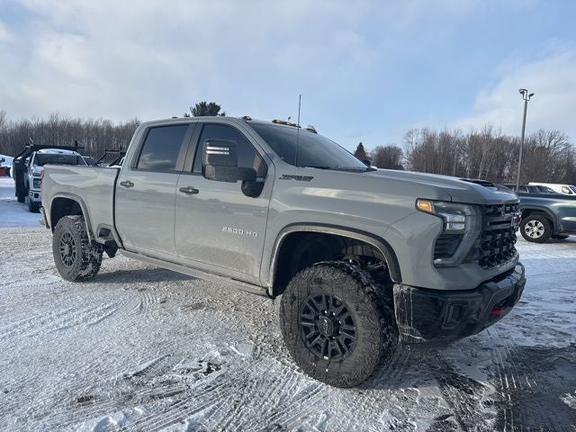 2025 Chevrolet Silverado 2500HD Crew Cab, Standard Bed, ZR2, 4WD