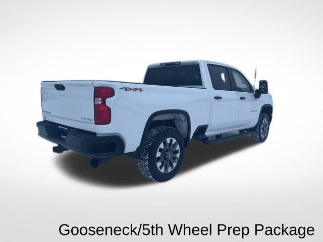 2022 Chevrolet Silverado 2500HD 4WD Crew Cab Standard Bed Custom