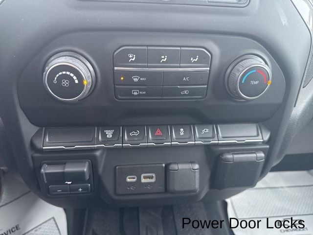 2022 Chevrolet Silverado 2500HD 4WD Crew Cab Standard Bed Custom