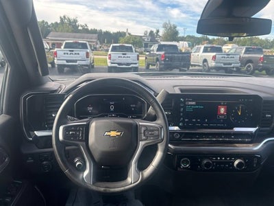 2024 Chevrolet Silverado 1500 4WD Double Cab Standard Bed LT with 2FT