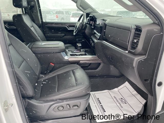 2022 Chevrolet Silverado 1500 4WD Crew Cab Short Bed LTZ