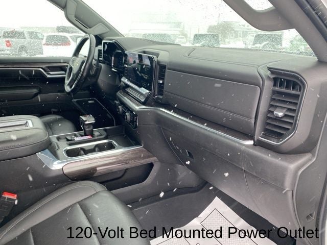 2022 Chevrolet Silverado 1500 4WD Crew Cab Short Bed LTZ