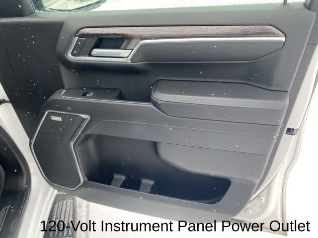 2022 Chevrolet Silverado 1500 4WD Crew Cab Short Bed LTZ