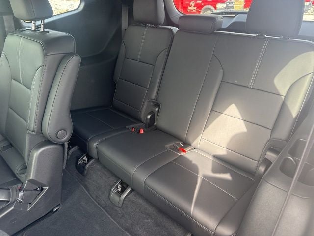 2025 GMC Acadia Elevation AWD