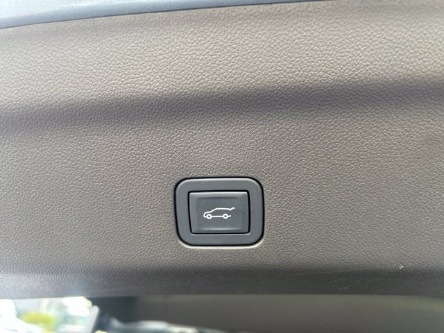 2024 GMC Yukon 4WD Denali