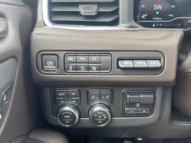 2024 GMC Yukon 4WD Denali