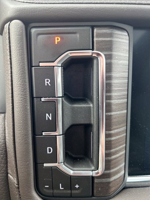 2024 GMC Yukon 4WD Denali