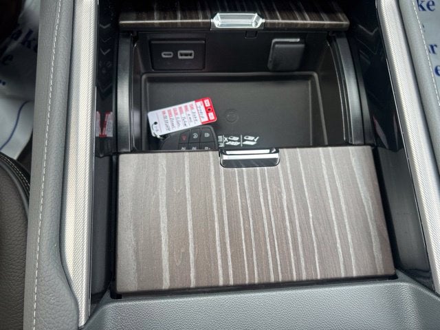 2024 GMC Yukon 4WD Denali