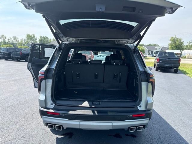 2026 Chevrolet Traverse AWD LT