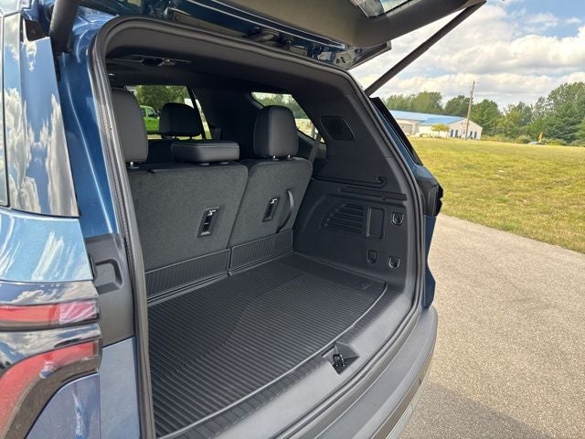 2026 Chevrolet Traverse AWD LT