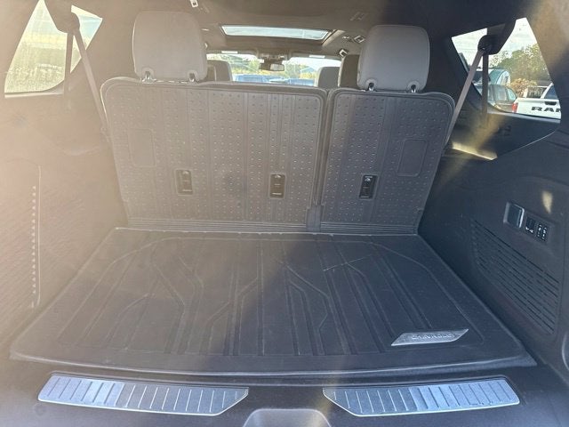 2023 Chevrolet Suburban 4WD Z71