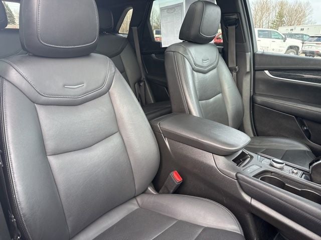 2022 Cadillac XT5 Premium Luxury