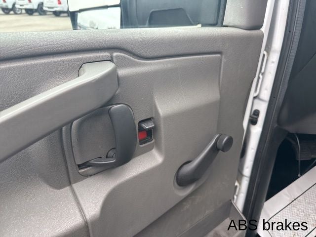 2018 Chevrolet Express Cutaway Work Van