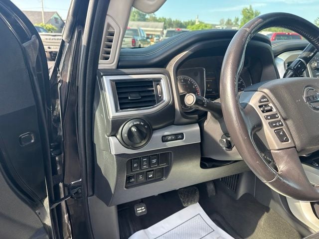 2019 Nissan TITAN PRO-4X