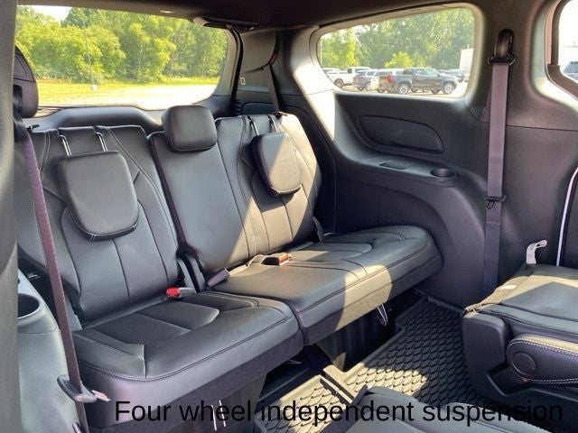 2025 Chrysler Pacifica PACIFICA SELECT