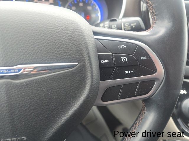 2017 Chrysler Pacifica Touring-L