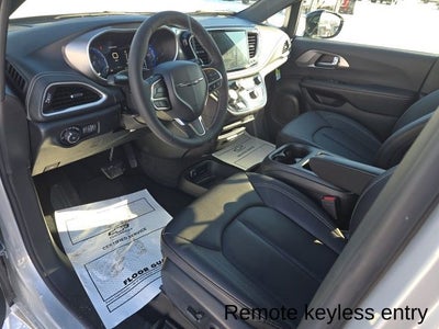 2026 Chrysler Pacifica PACIFICA SELECT AWD