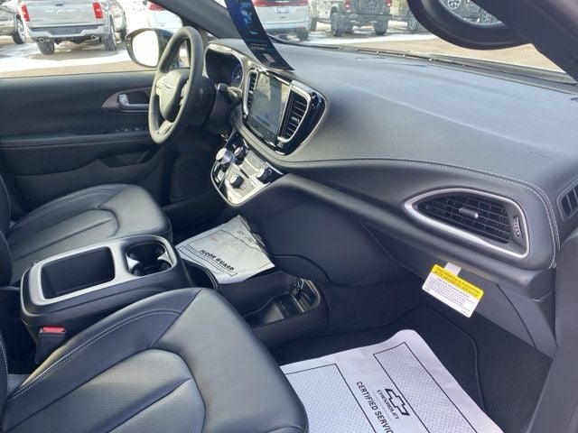 2026 Chrysler Pacifica PACIFICA SELECT AWD