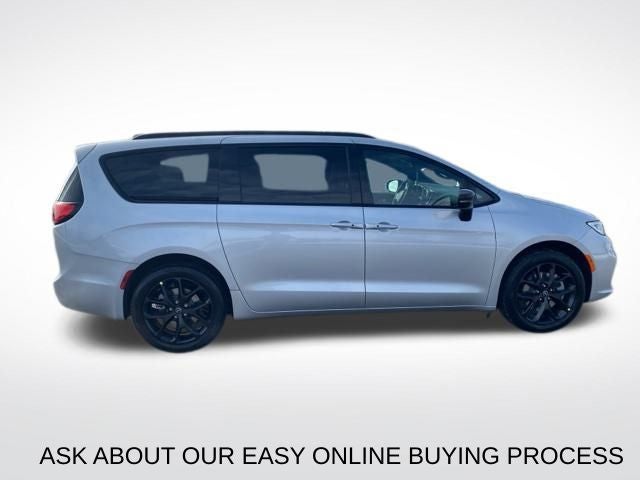 2026 Chrysler Pacifica PACIFICA SELECT AWD