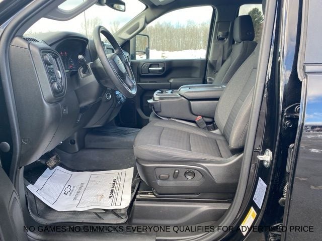 2024 Chevrolet Silverado 2500HD 4WD Crew Cab Standard Bed Custom