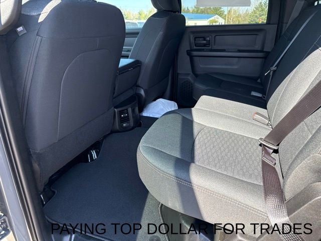 2026 RAM Ram 2500 RAM 2500 BLACK EXPRESS CREW CAB 4X4 8' BOX