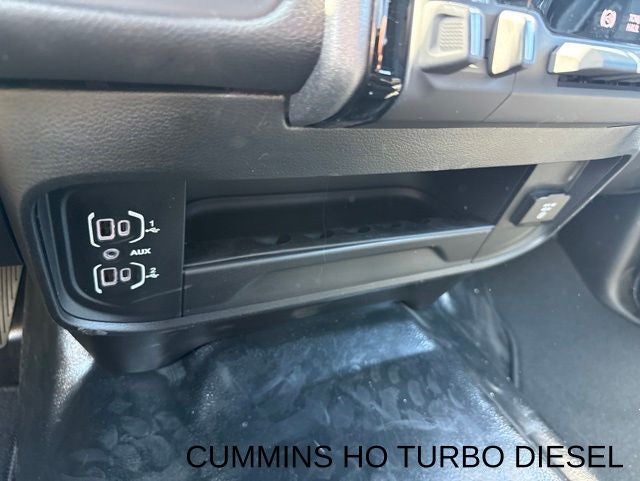2026 RAM Ram 2500 RAM 2500 BLACK EXPRESS CREW CAB 4X4 8' BOX