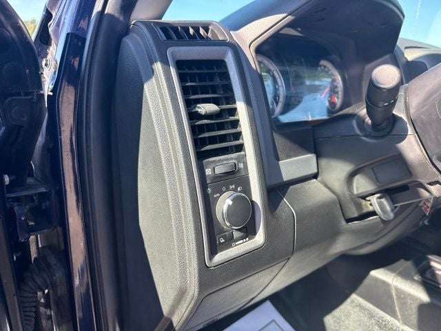 2018 RAM 2500 Tradesman Regular Cab 4x4 8' Box