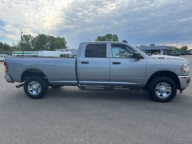 2022 RAM 2500 Tradesman Crew Cab 4x4 8' Box
