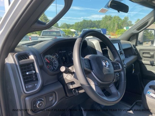 2024 RAM Ram 3500 Chassis Cab RAM 3500 TRADESMAN CREW CAB CHASSIS 4X4 60' CA