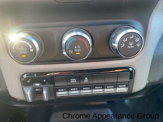 2024 RAM Ram 3500 Chassis Cab RAM 3500 TRADESMAN CREW CAB CHASSIS 4X4 60' CA